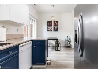 Photo #3: 21470778 Listing