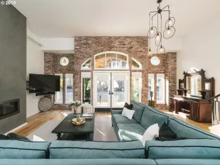 Photo #2: 21471683 Listing 