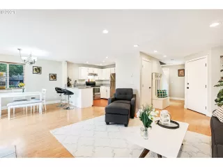 Photo #3: 21471802 Listing