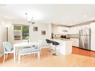 Photo #4: 21471802 Listing