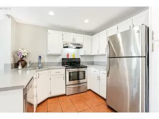 Photo #6: 21471802 Listing