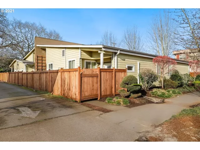 MLS: 21471907 Condo For Sale