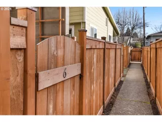 Photo #1: 21471907 Listing