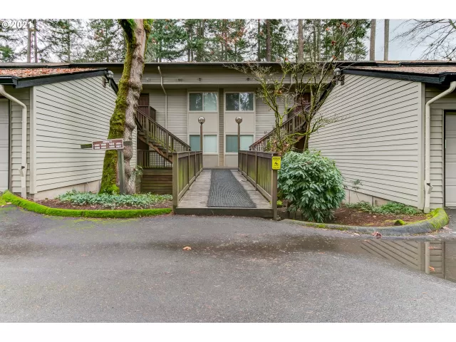 MLS: 21473483 Condo For Sale