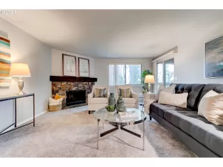 Photo #5: 21473483 Listing