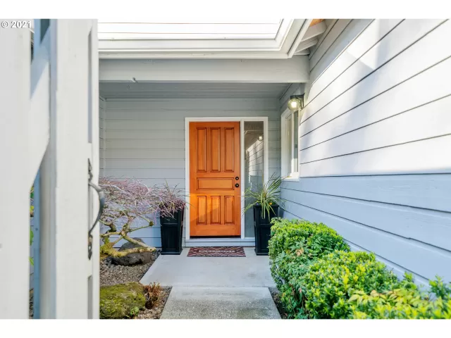 MLS: 21474567 Condo For Sale