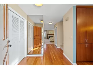 Photo #1: 21474567 Listing