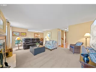 Photo #4: 21474567 Listing