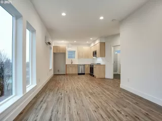 Photo #3: 21475292 Listing