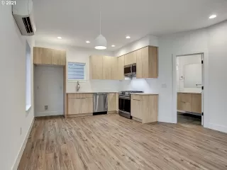 Photo #4: 21475292 Listing