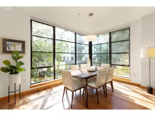 Photo #5: 21475728 Listing