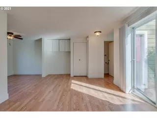 Photo #2: 21475967 Listing 