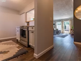 Photo #1: 21477136 Listing