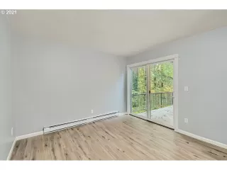 Photo #5: 21478491 Listing