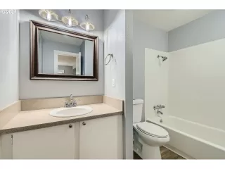 Photo #6: 21478491 Listing