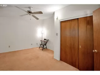 Photo #5: 21478742 Listing 
