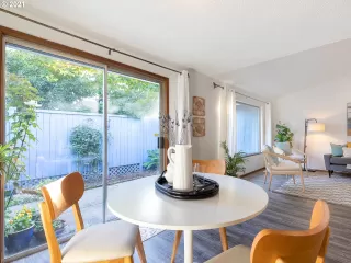 Photo #2: 21480998 Listing