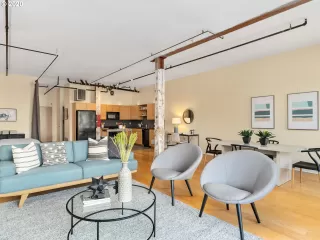 Photo #5: 21481128 Listing