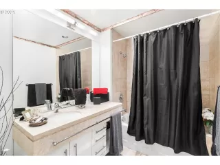Photo #5: 21481609 Listing 