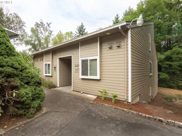 MLS: 21481769 Condo For Sale