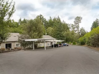 Photo #2: 21481769 Listing