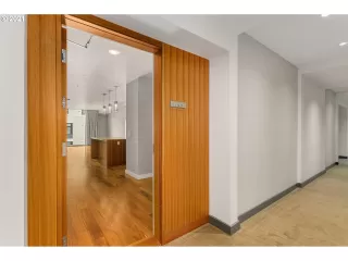 Photo #2: 21482234 Listing