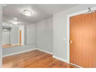 Photo #3: 21482234 Listing