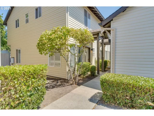 MLS: 21482583 Condo For Sale