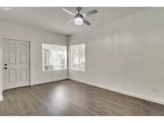 Photo #2: 21482583 Listing