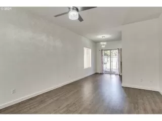 Photo #3: 21482583 Listing