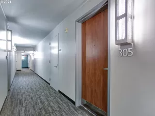 Photo #1: 21483271 Listing