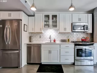 Photo #4: 21483271 Listing