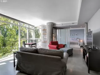 Photo #6: 21483271 Listing