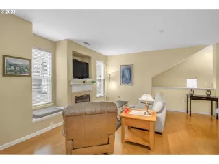 Photo #4: 21483377 Listing