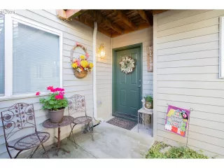 Photo #2: 21484203 Listing