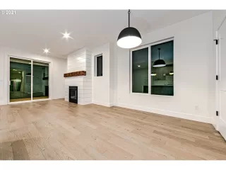 Photo #2: 21484292 Listing