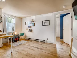 Photo #2: 21484348 Listing