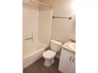 Photo #4: 21485354 Listing 