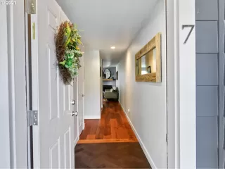 Photo #2: 21485707 Listing 