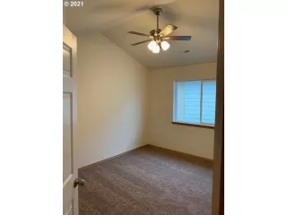 Photo #4: 21486416 Listing