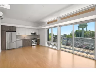 Photo #3: 21486664 Listing