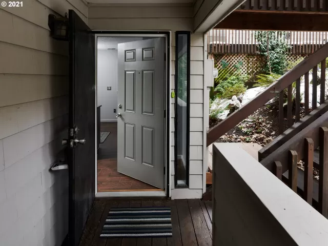 MLS: 21487094 Condo For Sale