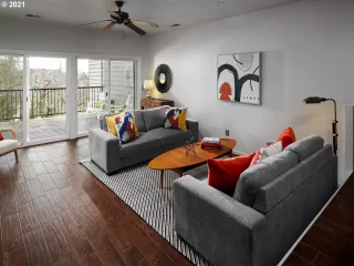 Photo #5: 21487094 Listing 