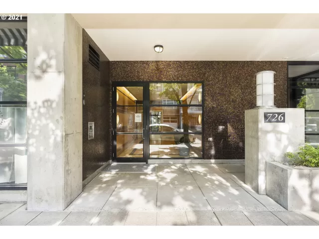 MLS: 21487698 Condo For Sale