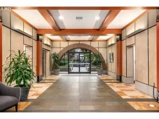 Photo #1: 21487698 Listing