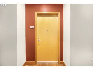 Photo #2: 21487698 Listing