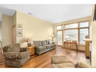 Photo #3: 21487698 Listing