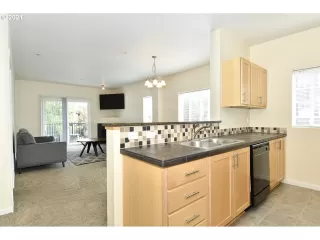 Photo #3: 21488409 Listing