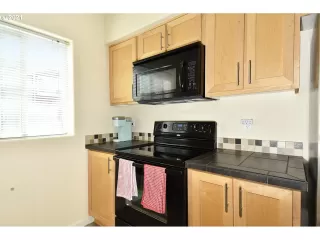 Photo #4: 21488409 Listing