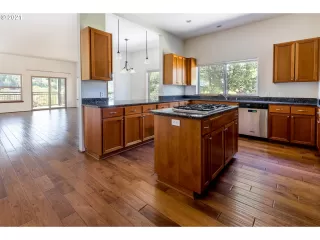Photo #6: 21488751 Listing 